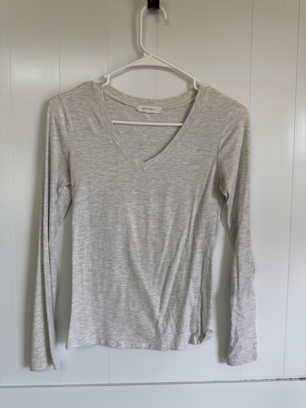 Long Sleeve V-Neck Top - Light Gray